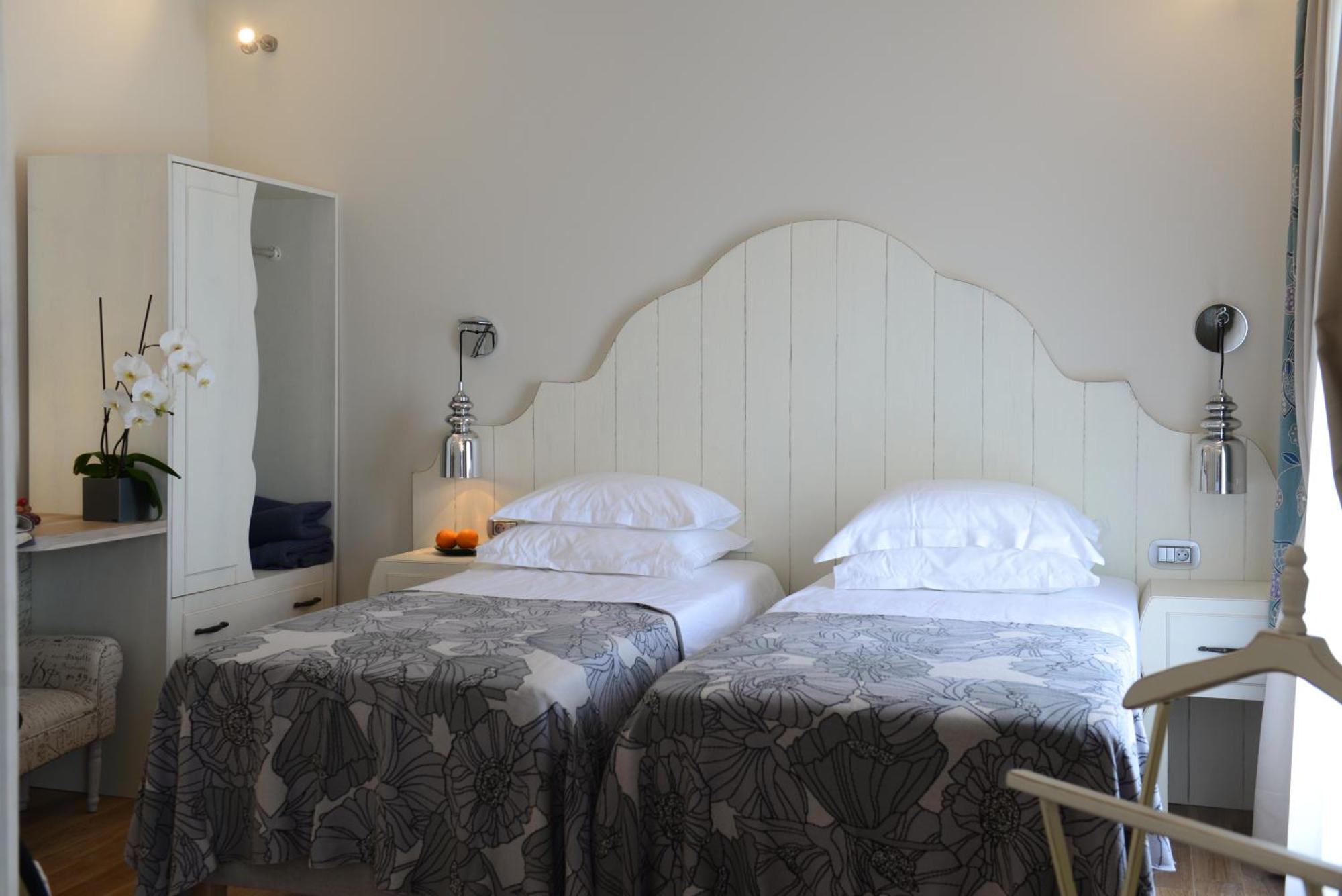 Hermitage Hotel 3*